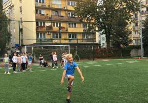 Biec i skakać jednocześnie, to wyzwanie jest nieziemskie!