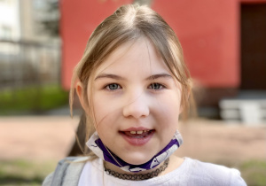 Karolina na karuzeli.