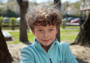 Bartek na karuzeli.