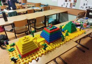 Pierwsze miejsce w kategorii klas trzecich i czwartych zdobyli przedstawiciele klasy 3a.