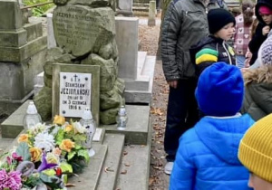 Spacer uczniów przez historię Polski, pokazanej przez pryzmat ludzi, którzy ją tworzyli.