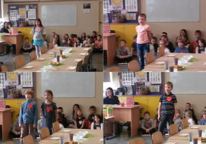 Uczniowie podczas recytacji wierszy z okazji Dnia Mamy.