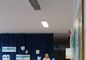 Pani Katarzyna poprosiła na scenę kolejnego uczestnika konkursu.