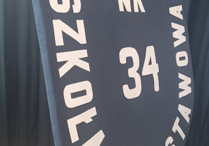 Dekoracja - Tarcza "Szkoła Podstawowa nr 34".