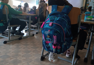Gościnie pierwszoklasistów wprowadzają dzieci w temat zajęć.
